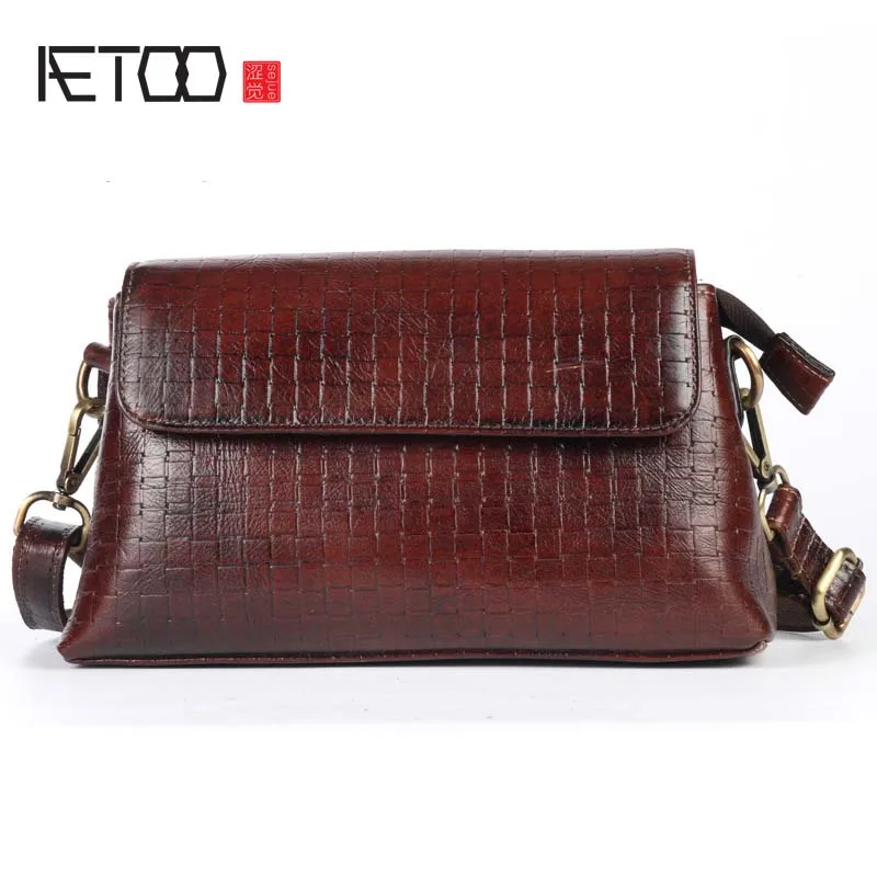 

AETOO Oil wax head layer cow leather pattern embossed female fashion diagonal package small shoulder bag small messenger bag