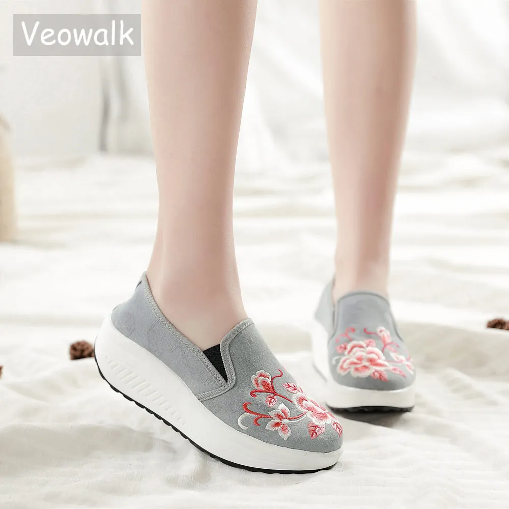 Veowalk/женские парусиновые Лоферы без шнуровки с цветочной вышивкой Обувь на