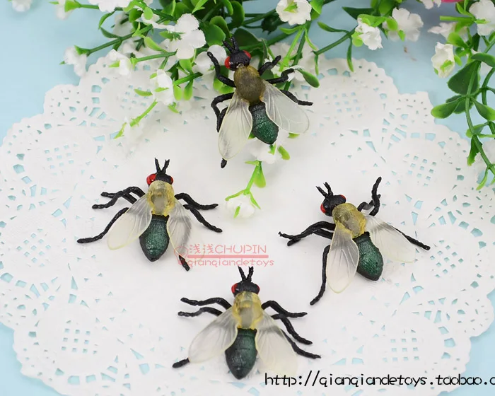 FREE  SHIPPING Model toy tricky toy fly  4-7CM