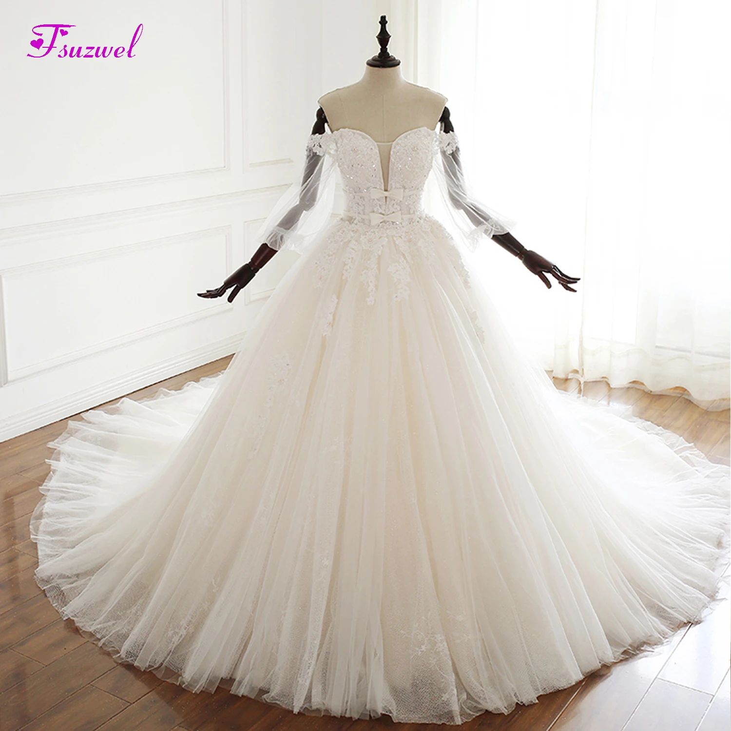 

Fsuzwel Charming Sweetheart Neck Appliques Lace A-Line Wedding Dress 2020 Luxury Beaded Bow Princess Bride Gown Vestido de Noiva