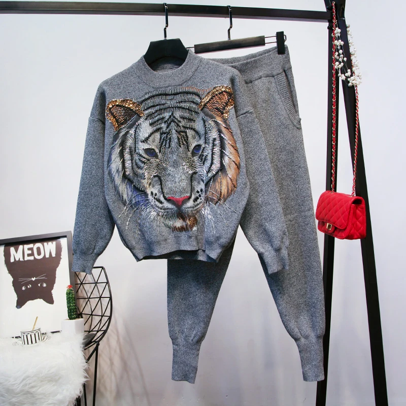 gris Automne Perles 2018 De Mode Pièces Deux Tête Chandail Pull Vêtements Noir Ensemble Lâche Femmes Pantalon Tricoté Nouvelles Tigre Hiver qXzzwHCS