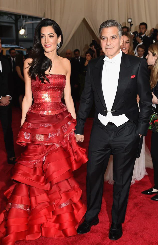 

2017 MET GALA GEORGE CLOONEY Black Tailcoat Tuxedos Peak Lapel Men Wedding Tuxedos Dinner Prom Suits (Jacket+Pants+Vest+Tie)