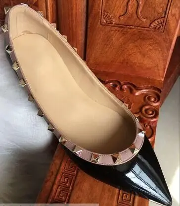 

2019 Europe spring new V rivets shoes women flat patent leather shallow mouth pointed-toe shoes flat shoes
