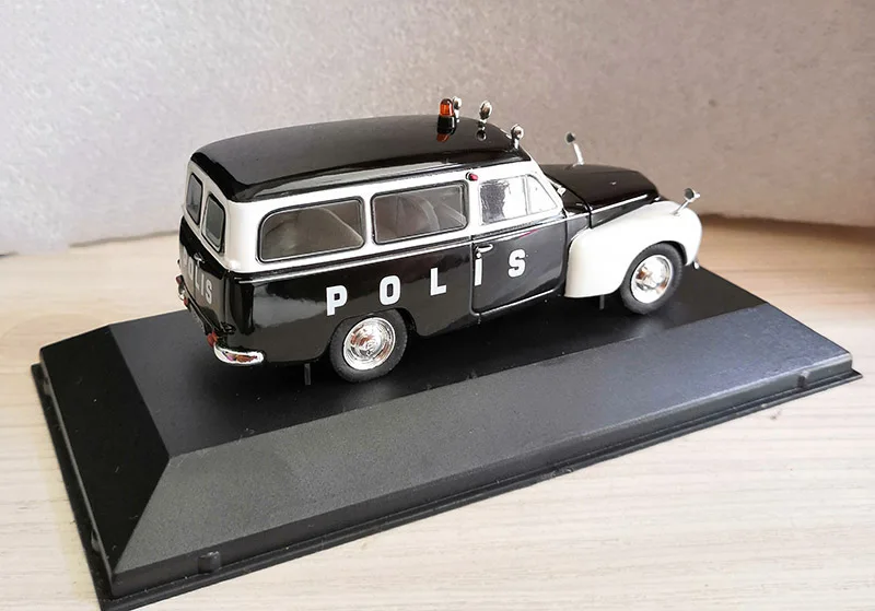 1/43 Volvo PV445 Duett POLIS Diecasts игрушечные машины сплав полиция металлический литье коллекционная машинка игрушки