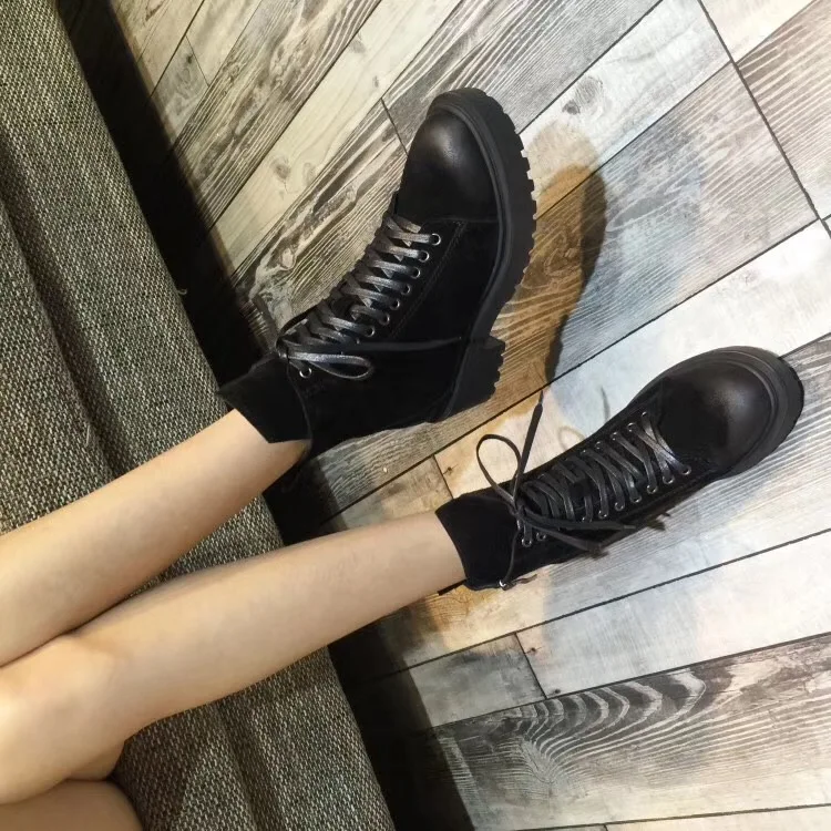 Новые женские осенние кожаные ботинки martin; военные ботинки на толстой плоской подошве; теплая Женская обувь в британском стиле; модные мотоботы