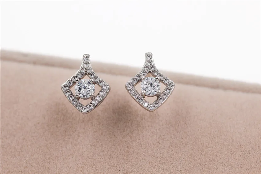 Uloveido Silver Color Fashion Wedding Jewelry Sets Triangle Shell Shape Woman Earrings and Necklace Jewelry Set 5% Off YT321 (Jewelry set White) 12 IMG_9537 -