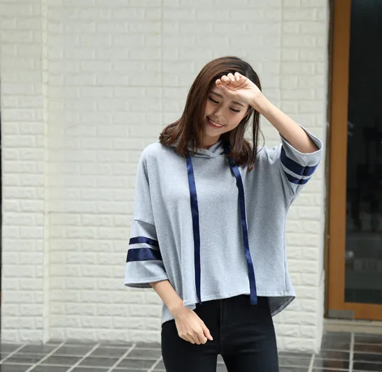 

Mr.nut 2019 Korean version of the college wind short paragraph hooded five-point sleeve street hooded shirt women's clothing