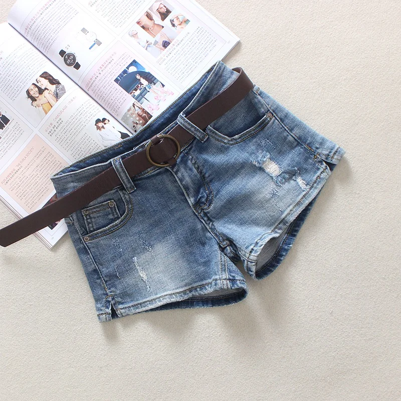 

2019 Light Blue Women's Denim Shorts Summer Spring Low Waist Bleached Straight Jeans England Style 100% Cotton Denim Shorts 8588