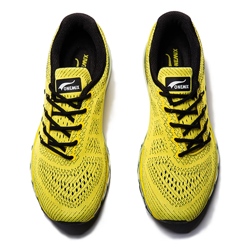 zapatillas deportivas amarillas