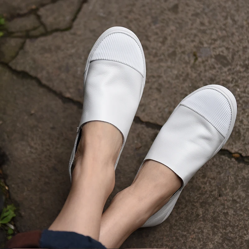 

Artmu New Casual Leathe Shoes White Shoes Soft Soles Loafers Handmade Flat Women Shoes 1632