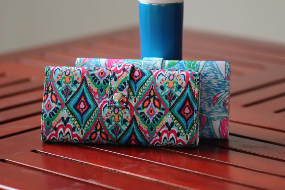 Lilly brush holder (1)