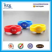 Cores diâmetro 65mm tamanho completo 13.56 Mhz F08 rfid pulseira de silicone 100 PCS