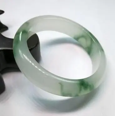 

VERY FINE RARE NATURAL GREEN WHITE JADEITE stone BRACELET BANGLE