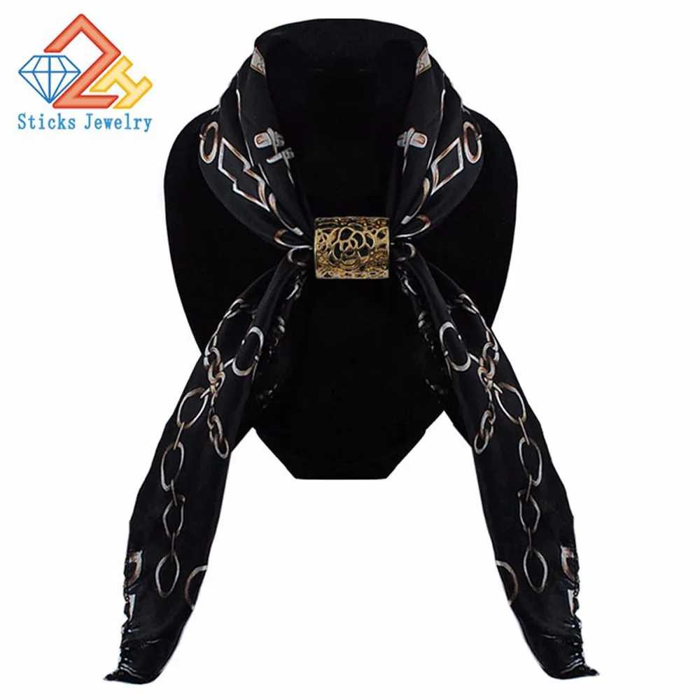 Brooches-00041 (1)