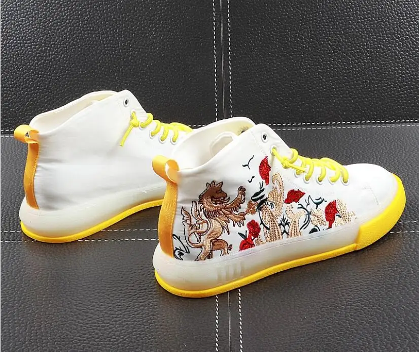 Top Quality Men embroidery flowers printed Causal Flats shoes Moccasins Male Eur designer High Top Party shoe For Man Loafer