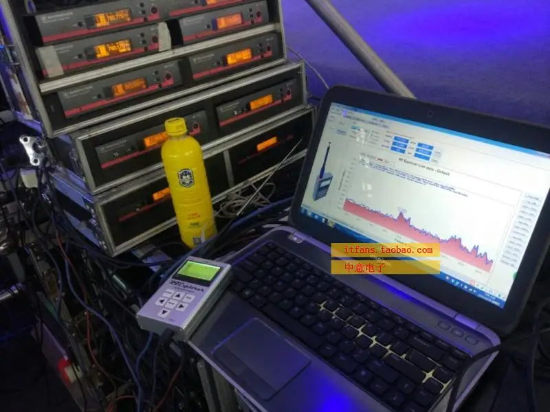 Rf explorer-3g комбо 15-2700 МГц Ручной цифровой анализатор спектра включает в себя транспортные футляр из этиленвинилацетата карман Размеры TES09102P