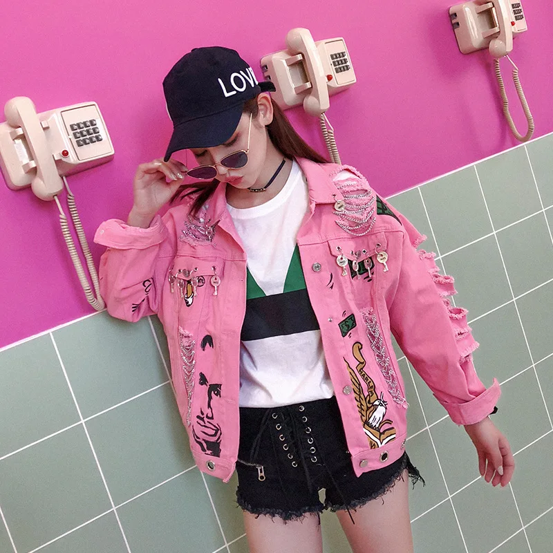 

Spring New Women Fashion Jacket Pink Denim Jacket Printing Letter Pattern Patchwork Chains Decorated Hollow Out Coat Outwear
