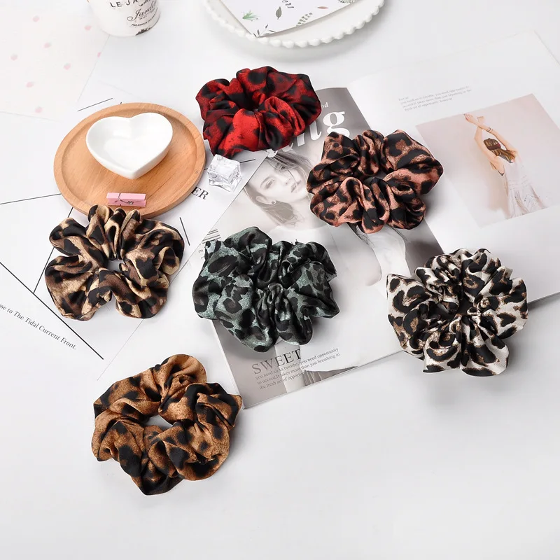 

Susi&Rita 1Pc Leopard Rubber Band Soft Women Winter Hair Band Ponytail Holder Girls Headwear Hair Rope Vintage Velvet Scrunchie