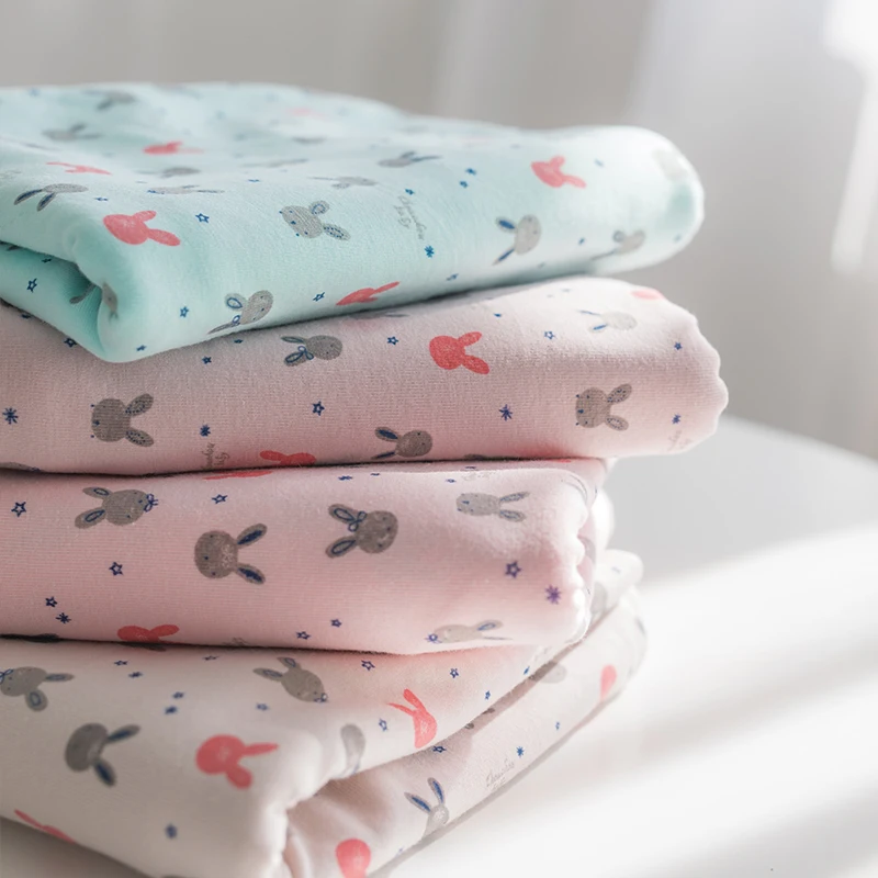

Rabbit Combed Cotton Cartoon Pattern Children's Fabric