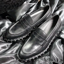 Высота увеличение отметил мужская натуральная кожа мокасины прохладный заклепки скольжения на кожаные ботинки толстый каблук прохладный мужская обувь EU45