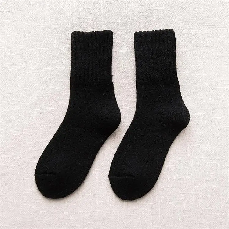 Утепленные шерстяные спортивные носки средней длины| |