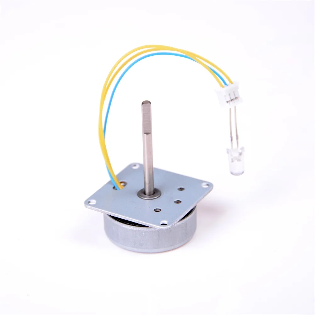 

1PCS New 3V-24v Mini Three Phase Alternator Three Phase Generator Wind Turbines Hand Generator Dynamo
