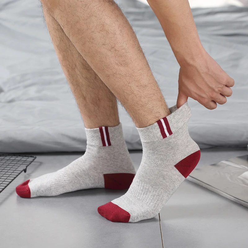 

5 Pairs Of Socks For Men New Fashion Personality Simple Pattern High Quality Comfortable Breathable Warm Cotton Socks Male 2019