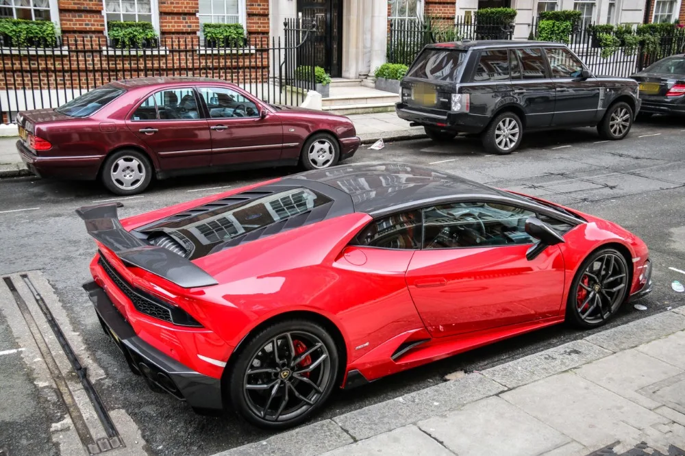 Lamborghini huracan with spoiler Lamborghini huracan with spoiler