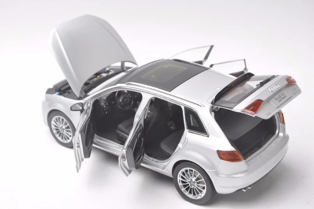 1:18 литья под давлением модель для Audi A3 Sportback Серебряный внедорожник сплав игрушечный автомобиль миниатюрная коллекция подарок S3