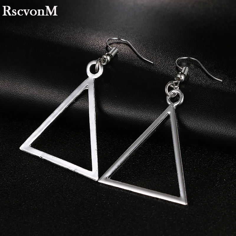 

RscvonM 2018 Women New arrival Simple Triangle Earrings Geometric Alloy Stud Earrings Summer Elegant Female jewelry gifts C587
