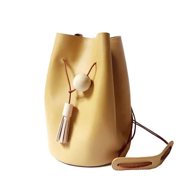 

2018 Winter new arrival cowhide messenger bag one shoulder bag genuine leather material LY-0091