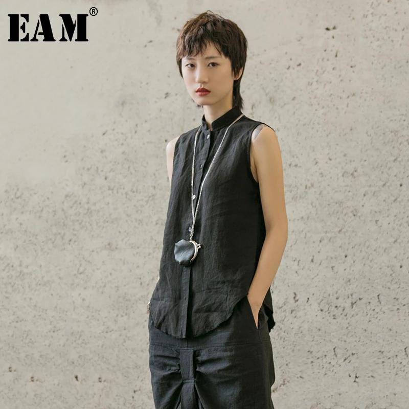 

[EAM] 2020 New Spring Summer Stand Collar Sleeveless White Loose Fold Brief Temperament Shirt Women Blouse Fashion Tide JX614