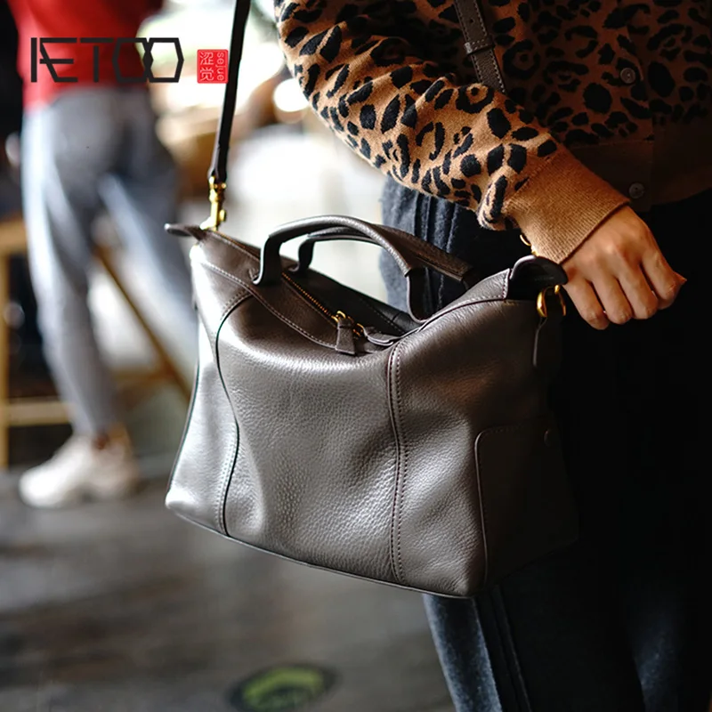 

AETOO Head-layer cowhide simple commuter handheld shoulder crossbody bag, large capacity leather fashion woman pack
