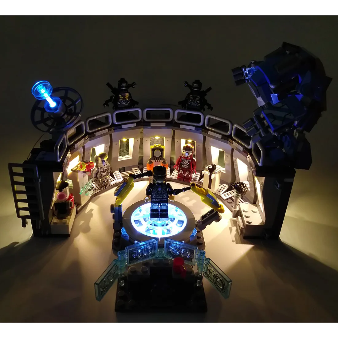 

USB Lighting Kit For Avengers Iron Man 76125 Compatible DIY Small Particle Building Block Accessories (Only LED Light))
