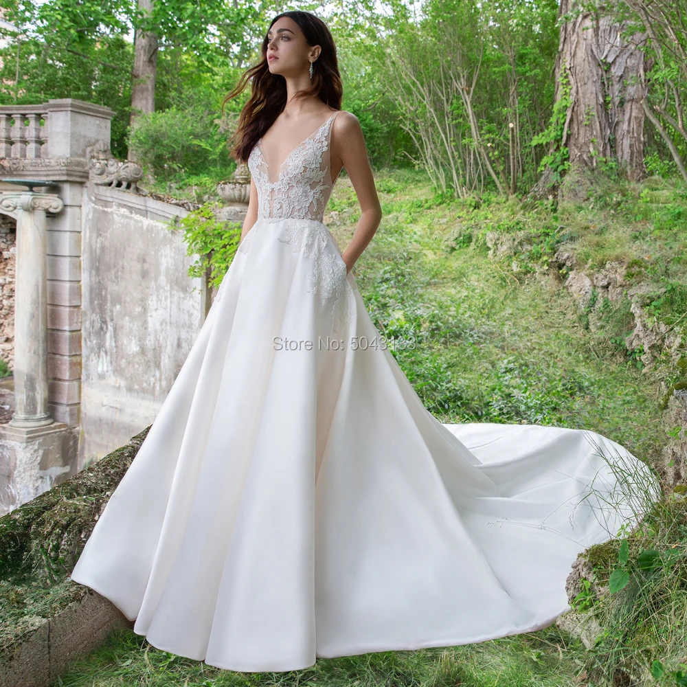 

A Line Lace Appliques Satin Wedding Dresses with Pockets 2019 Double V Neck Court Train Wedding Bridal Gowns Free Shipping