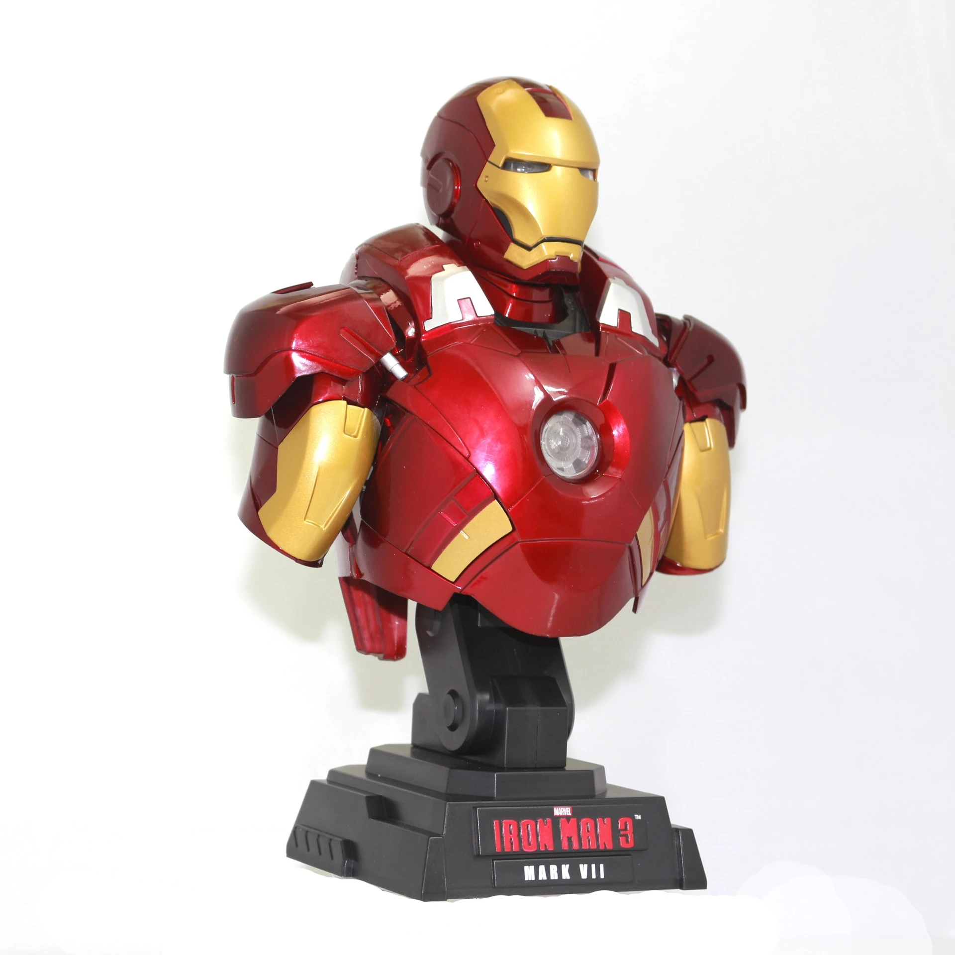 Disney Marvel Железный человек 3 Mark VII 1/4 масштаб Ограниченная серия с светодиодный 23 см