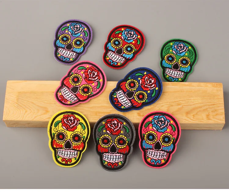 1pc-Flowered-Patches-For-Clothing-Iron-On-Embroidered-Appliques-DIY-Apparel-Accessories-Christmas-Patches-Hat-sweater (2)