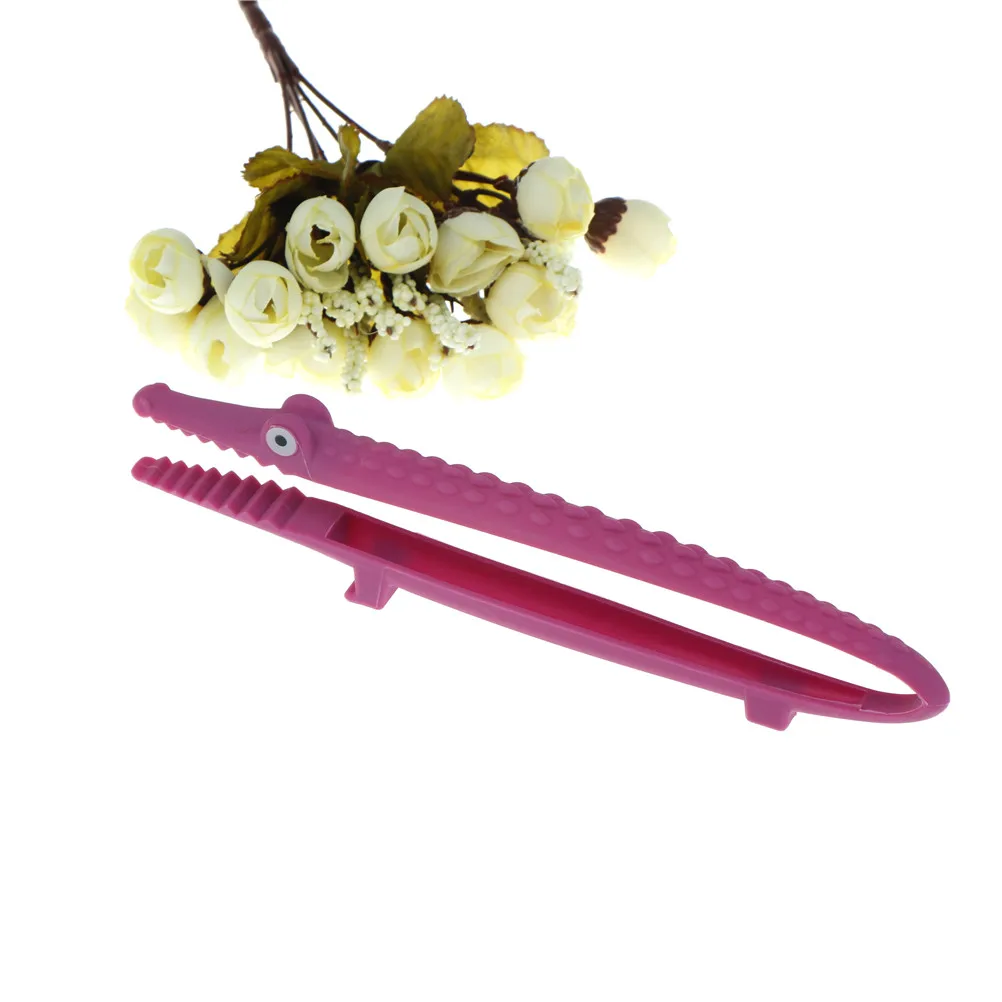 1Pcs Plastic Cooking Tongs Hanging Cake Salad Insulation Clip Kitchen Cartoon Crocodile Clamp Tools | Дом и сад