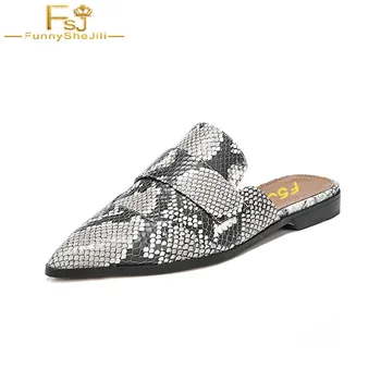 Shoes Woman Snake Print Skin Slippers Women Retro Backless Outting Loafers Flat Pointed Toe Mule Casual Slides gg 2020 Designer Shoes Woman Snake Print Skin Slippers Women Retro Backless Outting Loafers Flat Pointed Toe Mule Casual Slides gg 2020 Designer
