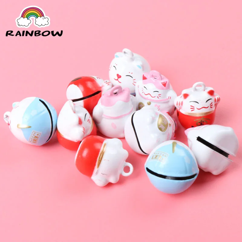 

White Iron Loose Beads Cartoon Lucky Cat Jingle Bells Christmas Decoration Tree Ornamen Pendants DIY Craft 20x17mm 1pcs MZ17-FD