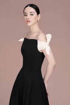 

New Style 2019 Summer Fashion Mini Dress Slash Neck Sexy Women Sleeveless Zipper O Neck Bodycon High Quality Dresses Wholesale