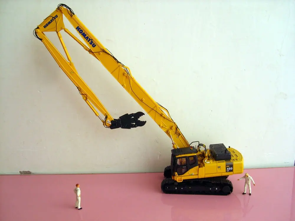 UH 8011 150 Komatsu PC450LC EXCAVATOR with Long Boom toyin Diecasts