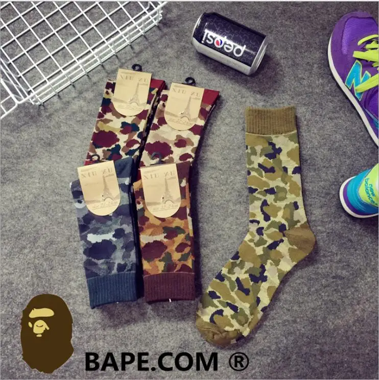 

1 pairs Japanese single Harajuku Sen retro tube men high quality camouflage socks Street dead fly skateboard tide socks