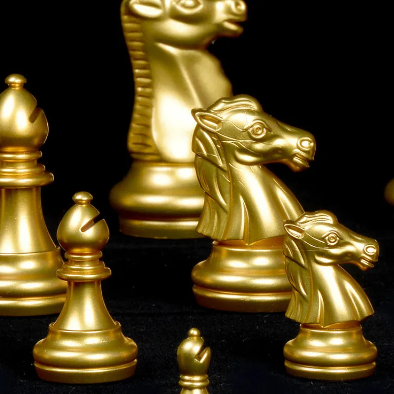

New Chess Black and White Gold and Silver Bulk Alone Magnetic Chess Double Queens Without Chess Board