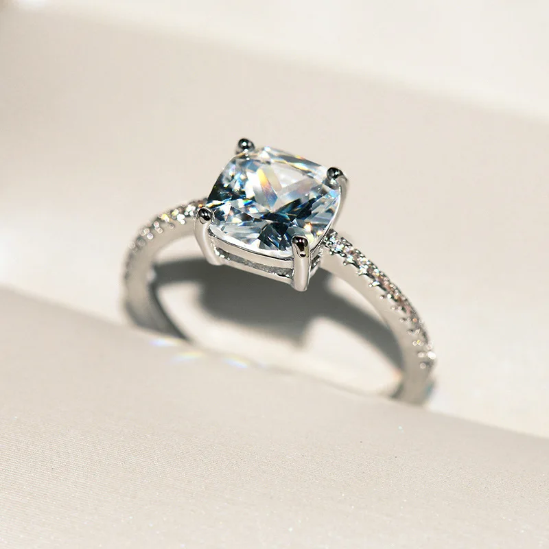 

925 Sterling Silver Unique Design Rings Square Cut 2ct Sona AAA+ CZ Ring Paved Austrian Zircon Fashion Rings for Women Jewelry