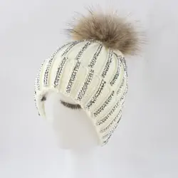 Для женщин толстый акриловый Skullies шапочки Шапки 15 см енота Мех животных Pom Hat Бусины женские зимние теплые шапки модные головные уборы lf4066