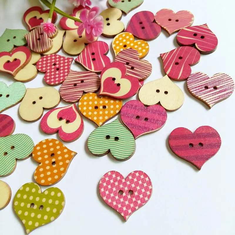 DIY случайно Смешанный 100 шт. сердце любовь Форма Дерево Кнопки 2 отверстия для Craft DIY цветочный узор Швейные аксессуары