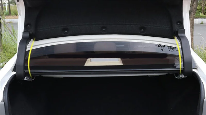 

Black Plastic Rear Trunk Hinged Protective Cover Trim Decoration Car Accessories Fit For Toyota Corolla 2014-2016 2017 2018