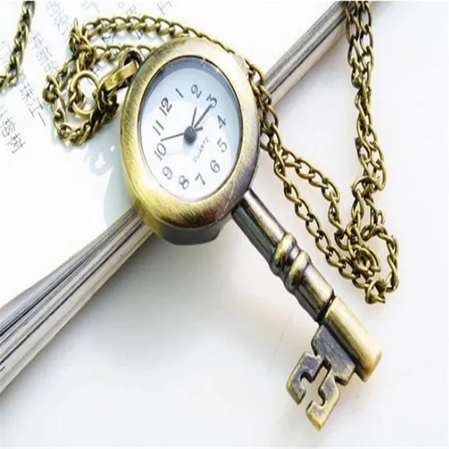 Woman watch Antique Bronze Lovely Vintage Key Design Quartz Key Women necklace G Woman watch Antique Bronze Lovely Vintage Key Design Quartz Key Women necklace G