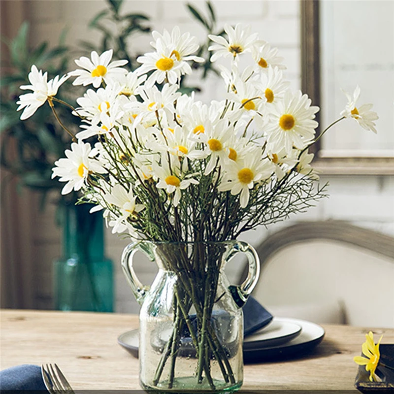 

5 Heads/Branch Artificial Dasiy Flowers Silk Fake Flowers Decorative Stamen Small Daisy for Wedding Holding Flowers Home Decor